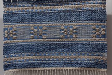 Chodnik "szmaciak", technika własna. Z motywem "gwiazdki". Wykonanie Ewa Kępa.