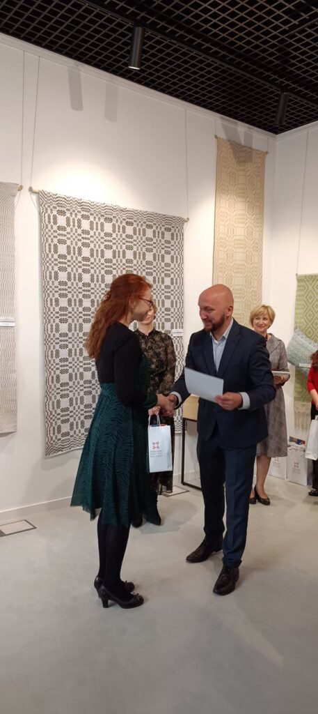 Podsumowanie Ogólnopolskiego konkursu na tkaninę przetykaną. Fot. Aleksandra Staszak