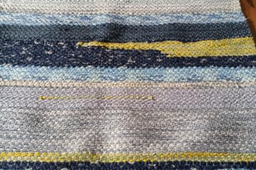 Chodnik tzw. szmaciak autorstwa Urszuli Mendryk